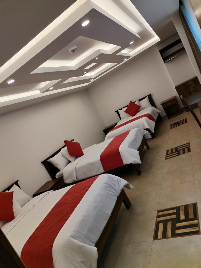 Airos Hotel Banos  Bagian luar foto