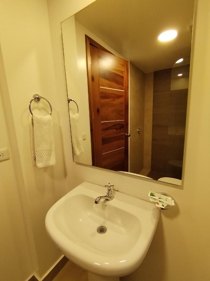 Airos Hotel Banos  Bagian luar foto