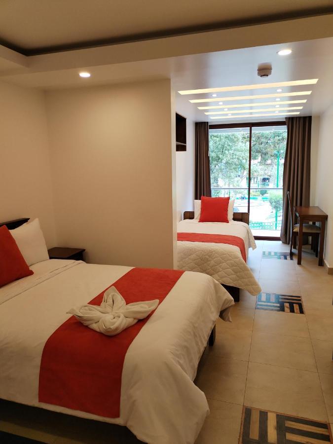 Airos Hotel Banos  Bagian luar foto